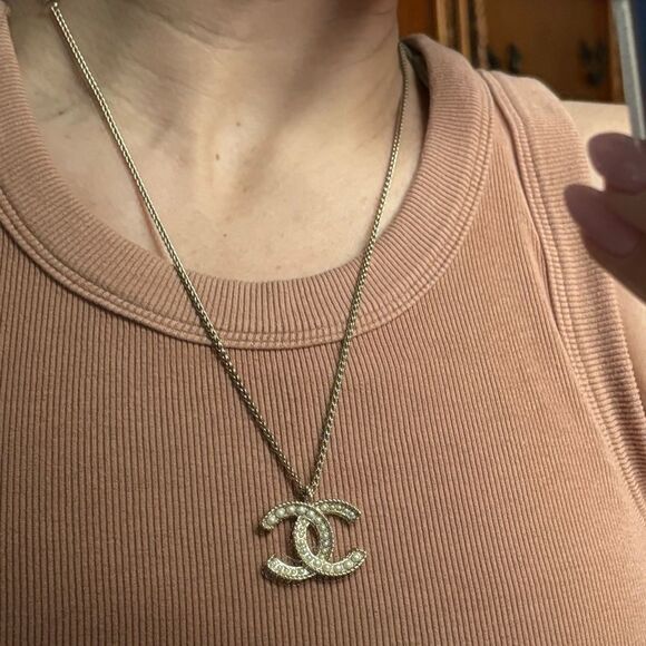 CHANEL CC Gold Pearl Pendant Necklace, Authentic - Picture 11 of 13